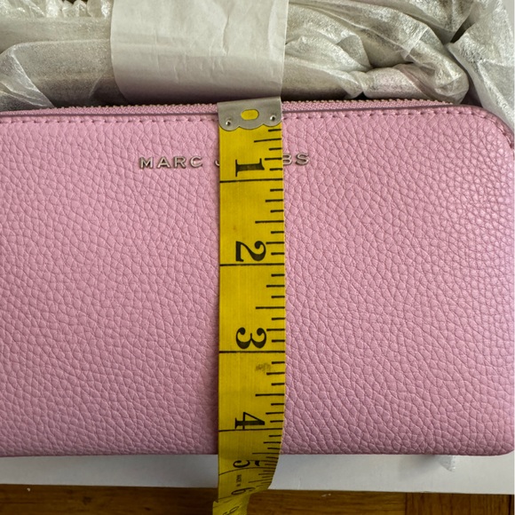 New-Marc Jacobs Leather Crossbody Bag - Picture 15 of 16